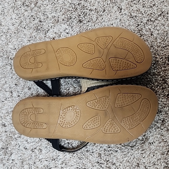 Sandals - Picture 3 of 3